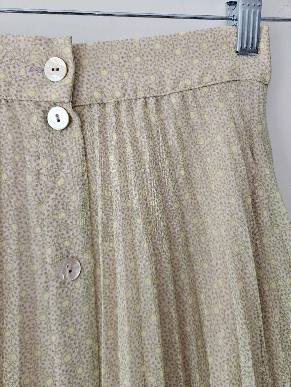 Wilfred Yellow And Champagne Pink Pleated Button-Front Midi Skirt - Picture 2 of 4